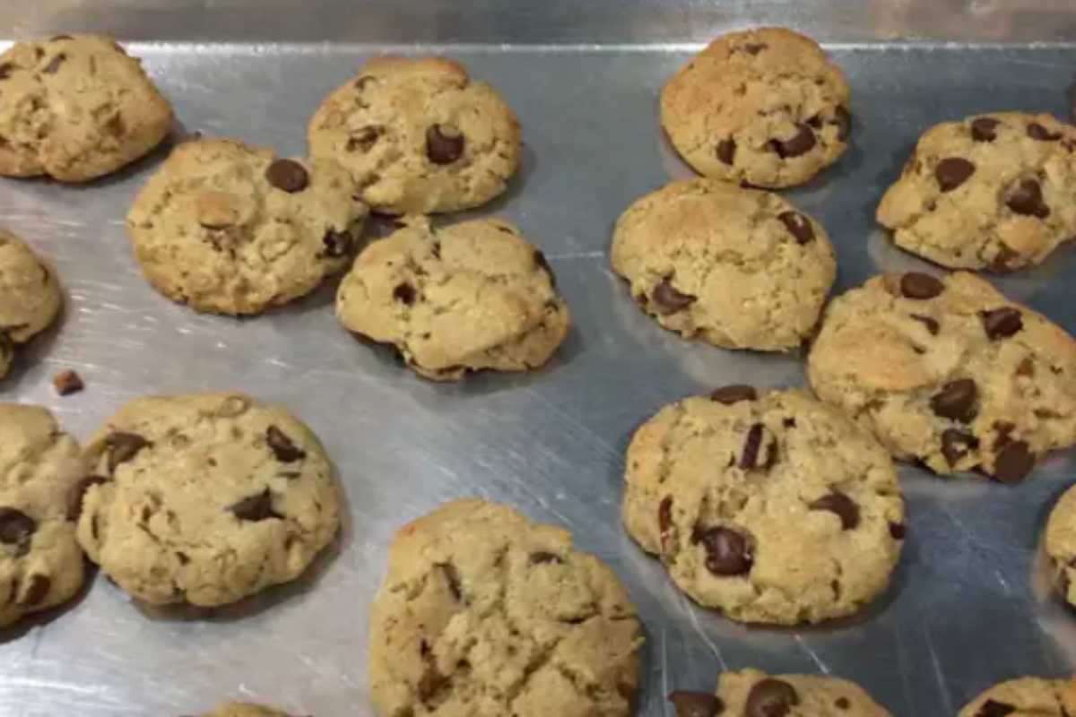 Almond Joy Cookie Recipe: Easy Homemade Cookies with Coconut & Almonds