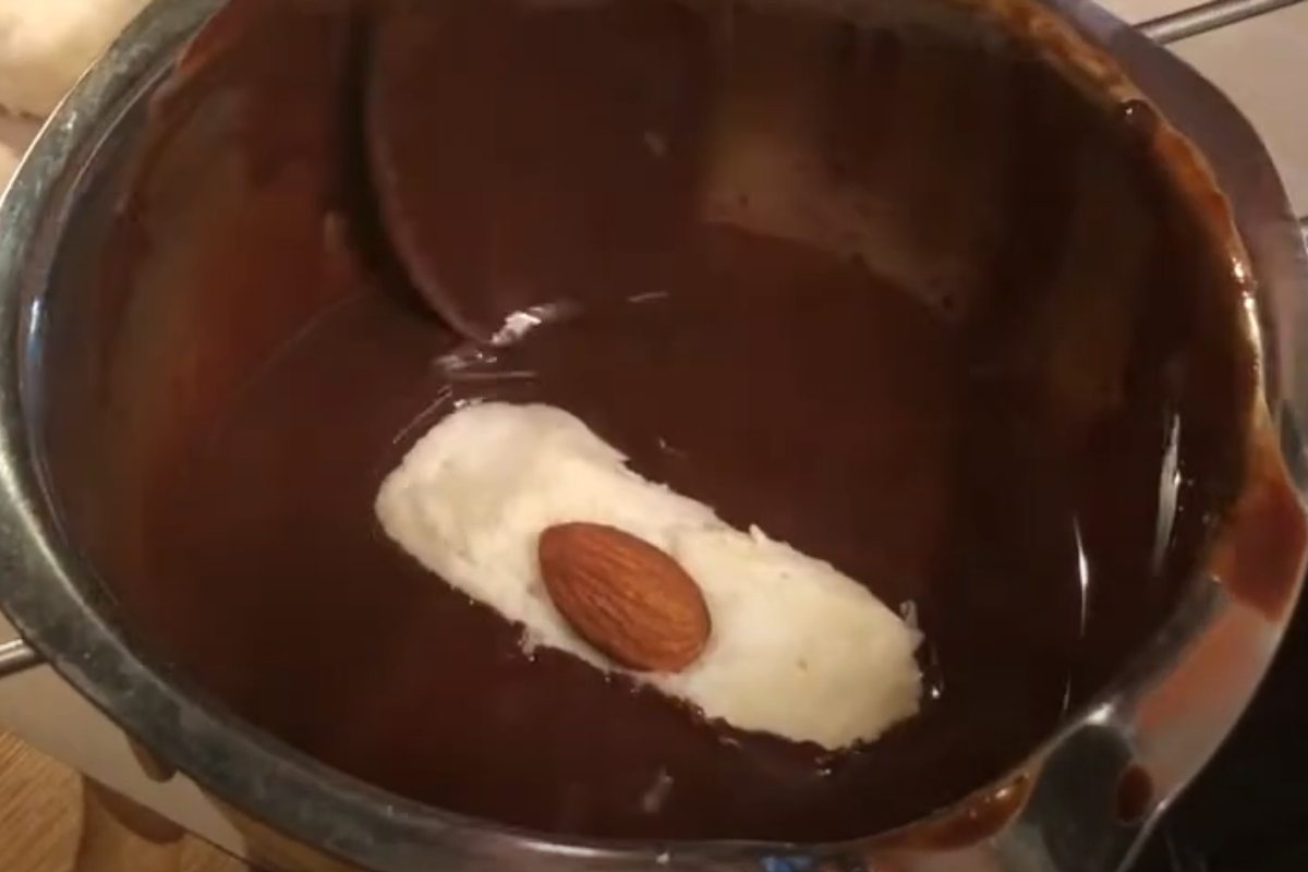 How to Make Almond Joys: Easy Homemade Recipe